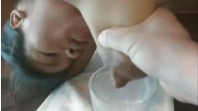 تنظیم گرما از شکاف خود را با یک داستان سکسی خال سوراخ کردن