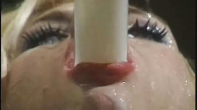 ورزش ها با آب نبات بزرگ سکس با خاله و عمه