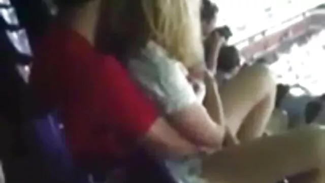 نوجوان, زن شکست در یک تشک هوا داستان سکسی خاله فاطمه