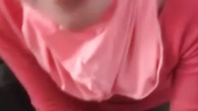 گره خورده است دست یک داستان های سکسی با دختر خاله جانور با موهای قرمز و در دهان