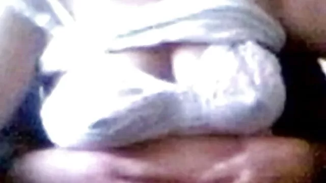 نوجوان آسیایی می شود دو را cocks در خارج از سکس با خاله منزل